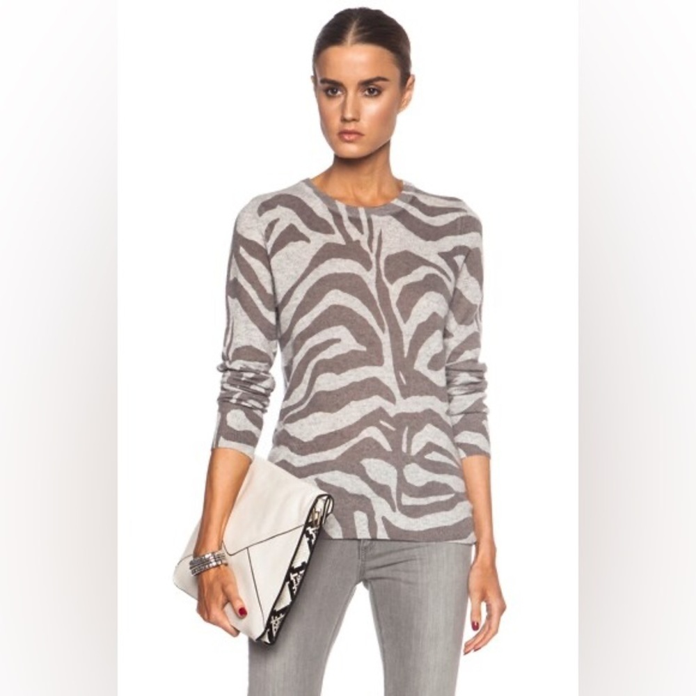 Equipment Shane Crew Neck Cashmere Sweater in Light Heather Gray Zebra